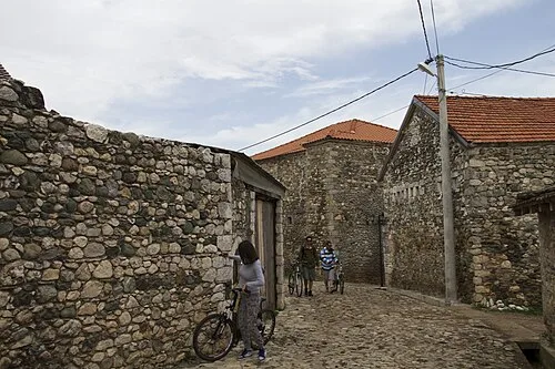 Dranoc: refugio serbio en las colinas albanesas