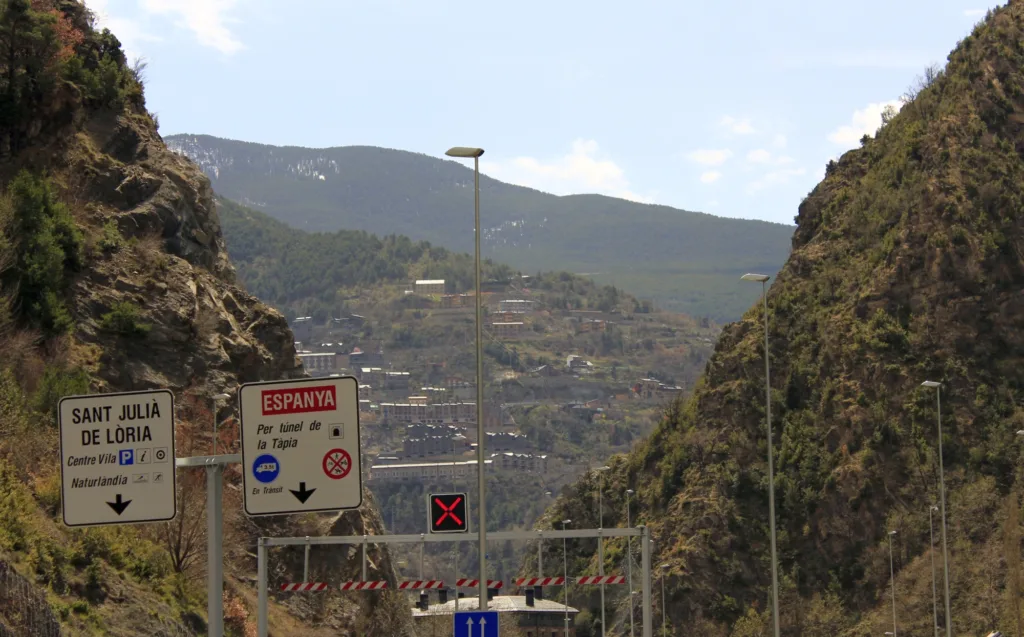 Plan exprés por Sant Julià de Lòria en una tarde
